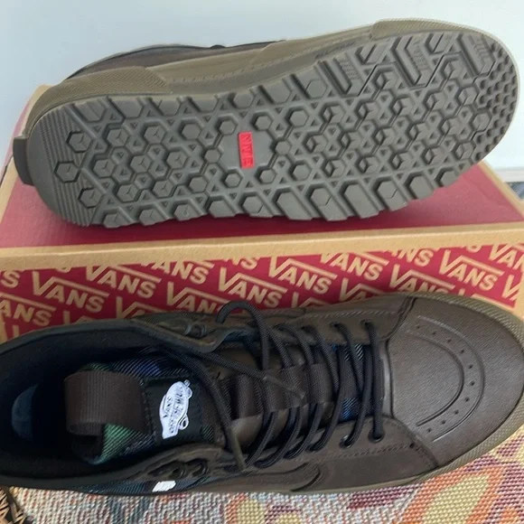 Vans Men’s Sk8-Hi Gore-Tex Mte-3
Tech Plaid Brown/Green
VN0A5111BGS
Boots Sneak - Picture 5 of 16